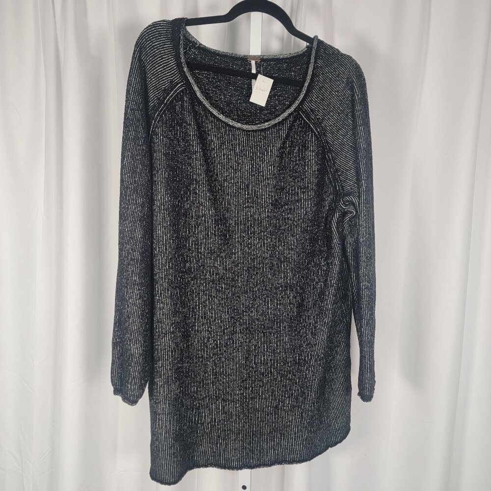 FREE PEOPLE Lenox Ribbed Tunic Sweater Black Onyx Size M Oversized Relaxed Fit